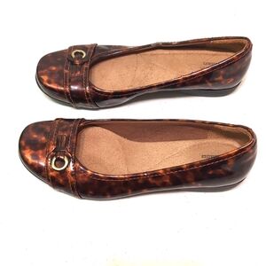 Clarks Collection brown slip-on loafers shoes size 8 1/2